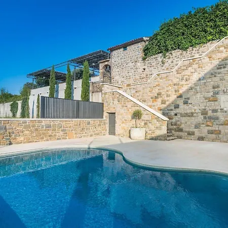 Luxury With A Swimming Pool Momjan, Istria - Sredisnja Istra - 27708