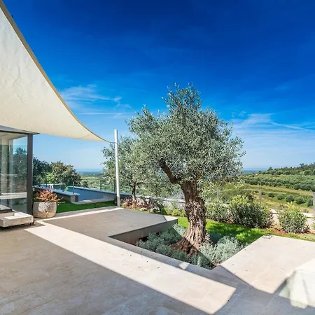 Luxury With A Swimming Pool Momjan, Istria - Sredisnja Istra - 27708 Merisce
