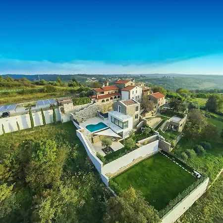 Luxury With A Swimming Pool Momjan, Istria - Sredisnja Istra - 27708 Merisce