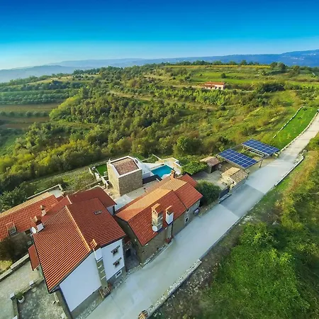 Vila Luxury With A Swimming Pool Momjan, Istria - Sredisnja Istra - 27708