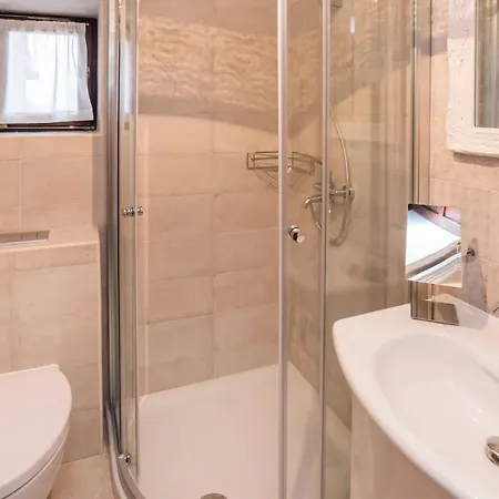 Luxury With A Swimming Pool Momjan, Istria - Sredisnja Istra - 27708 Vila Merisce