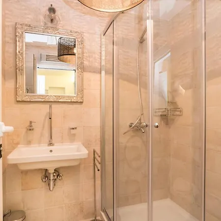 Villa Luxury With A Swimming Pool Momjan, Istria - Sredisnja Istra - 27708 *